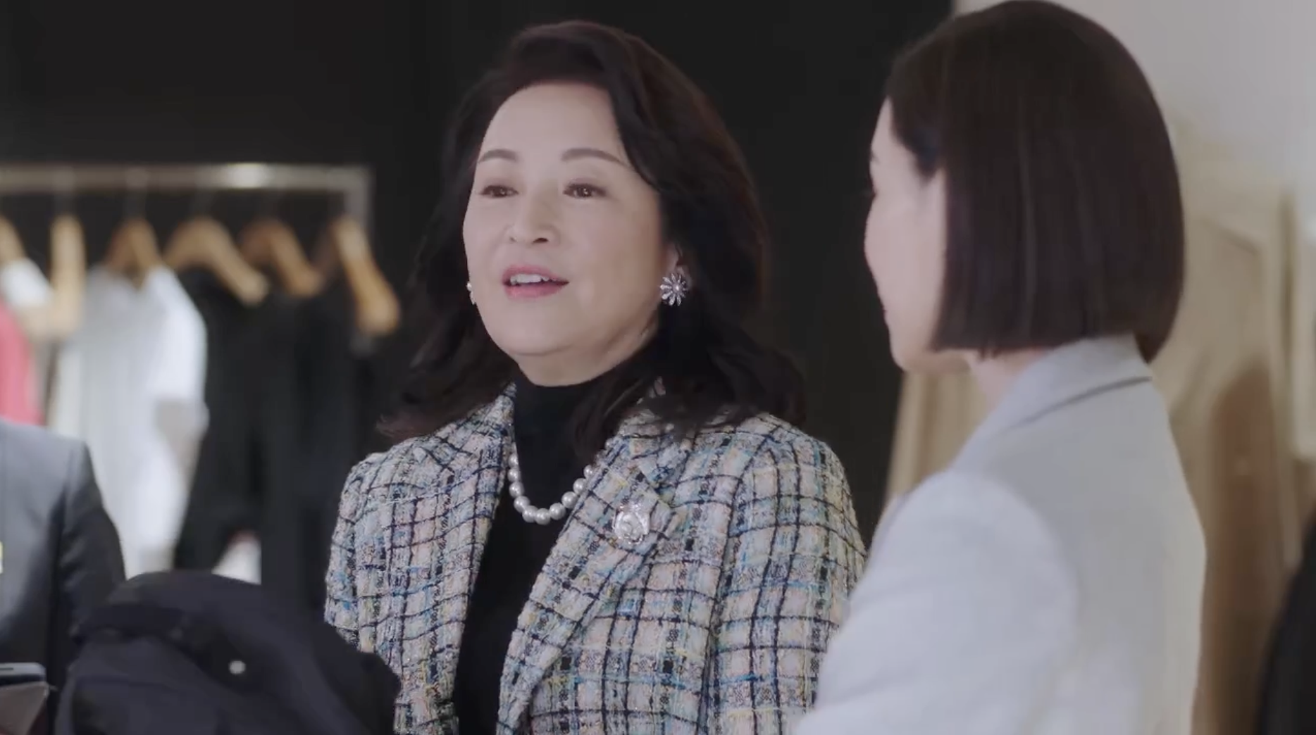 方太表示衣帽間應該要有個休閒款背囊。